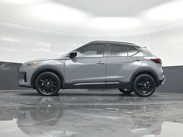 Used 2023 Gray Nissan SR image 52
