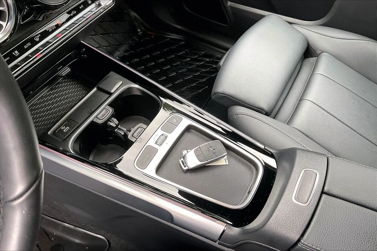 Used 2024  Mercedes-Benz 4MATIC® image 18