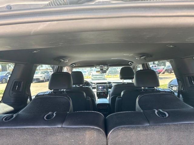 Used 2023 Silver Jeep Altitude image 14