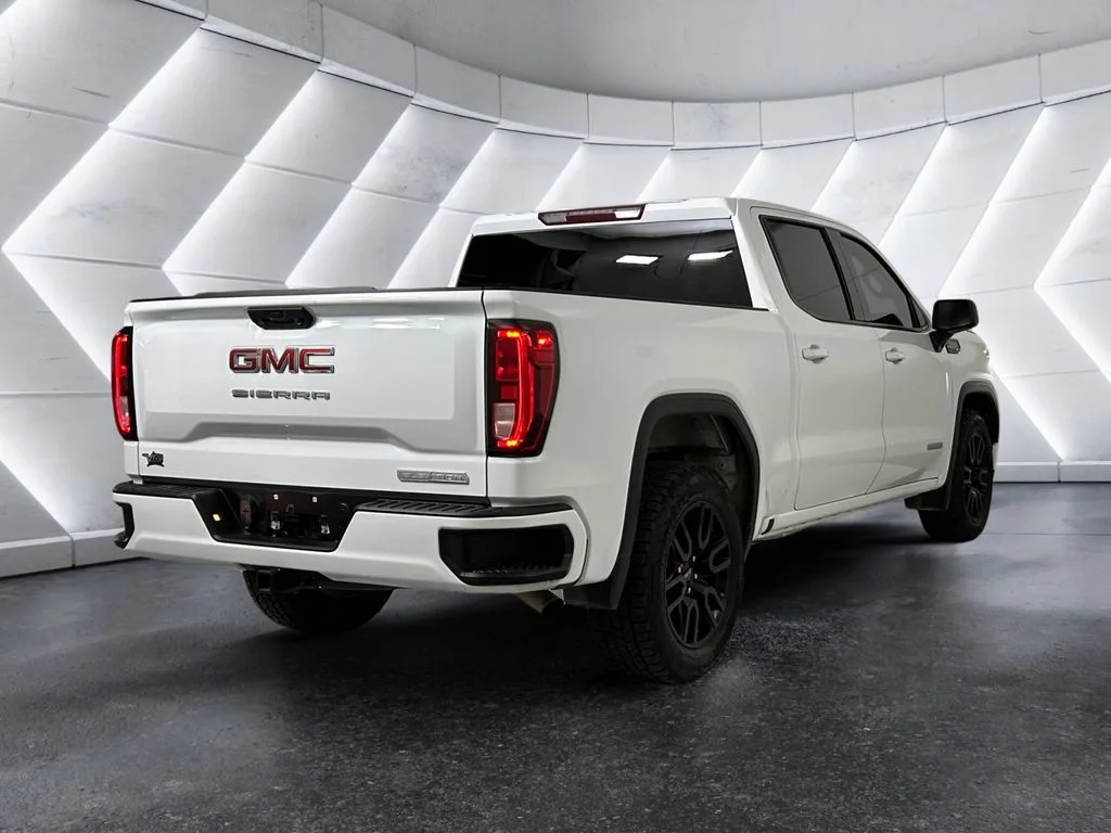 Used 2023 White GMC Elevation image 4