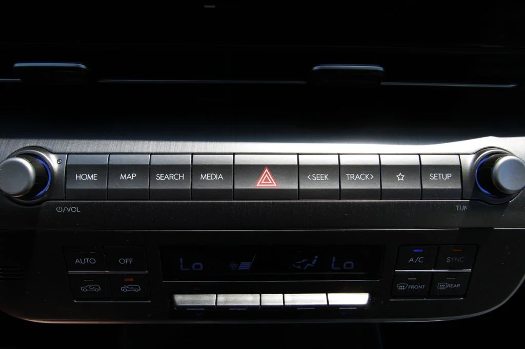 Used 2024 White Hyundai Limited image 32