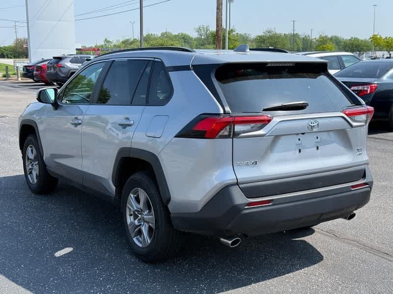 Used 2025 Silver Sky Metallic Toyota XLE image 5