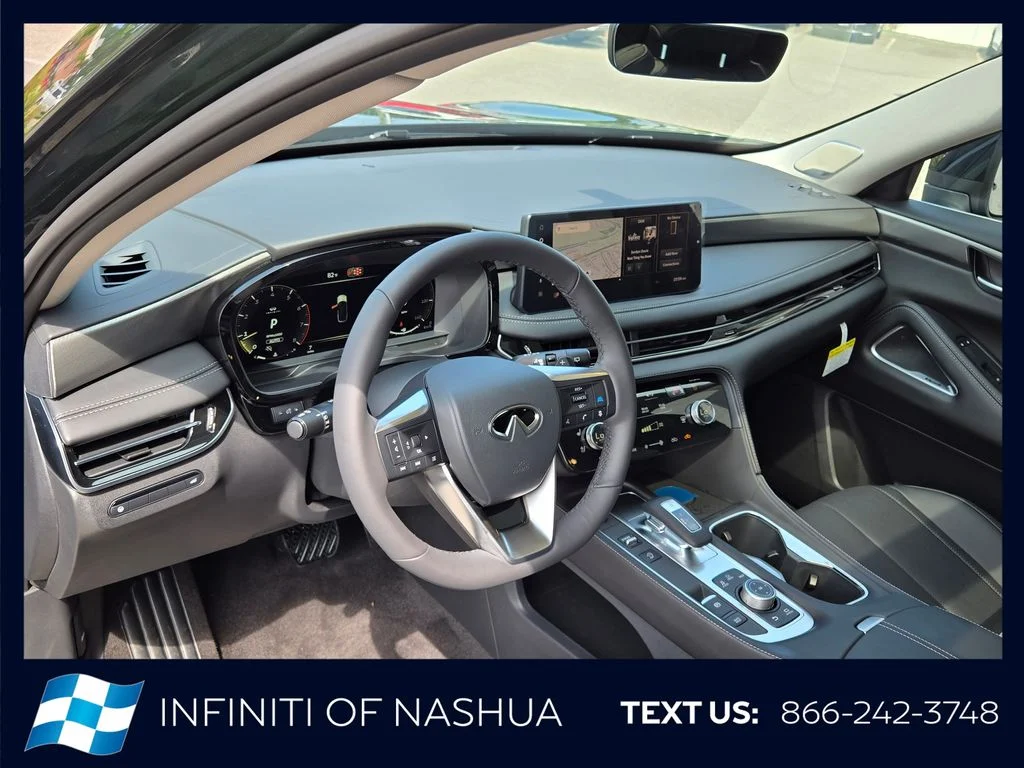 New 2027 DEEP EMERALD INFINITI Luxe AWD image 5