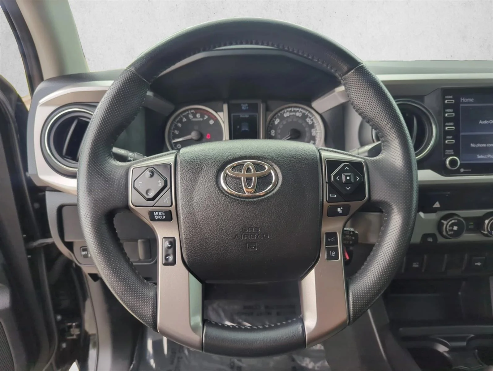 Used 2022 Midnight Black Metallic Toyota SR5 image 14