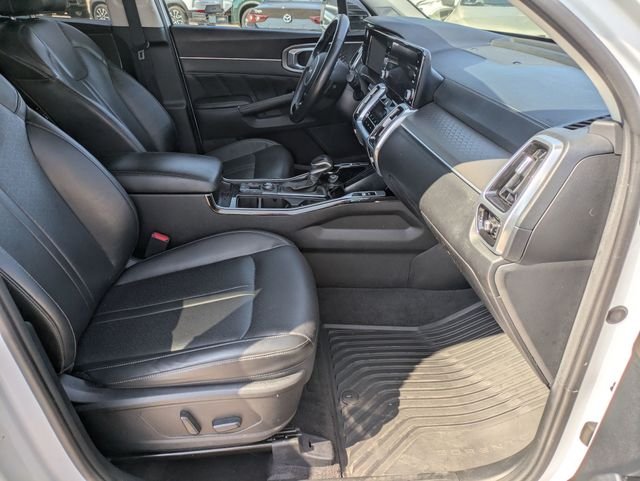 Used 2023 White Kia SX image 25