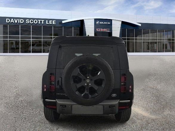 Used 2023 Black Land Rover X-Dynamic SE image 2