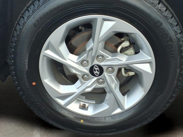 Used 2022 Quartz White Hyundai SEL image 11