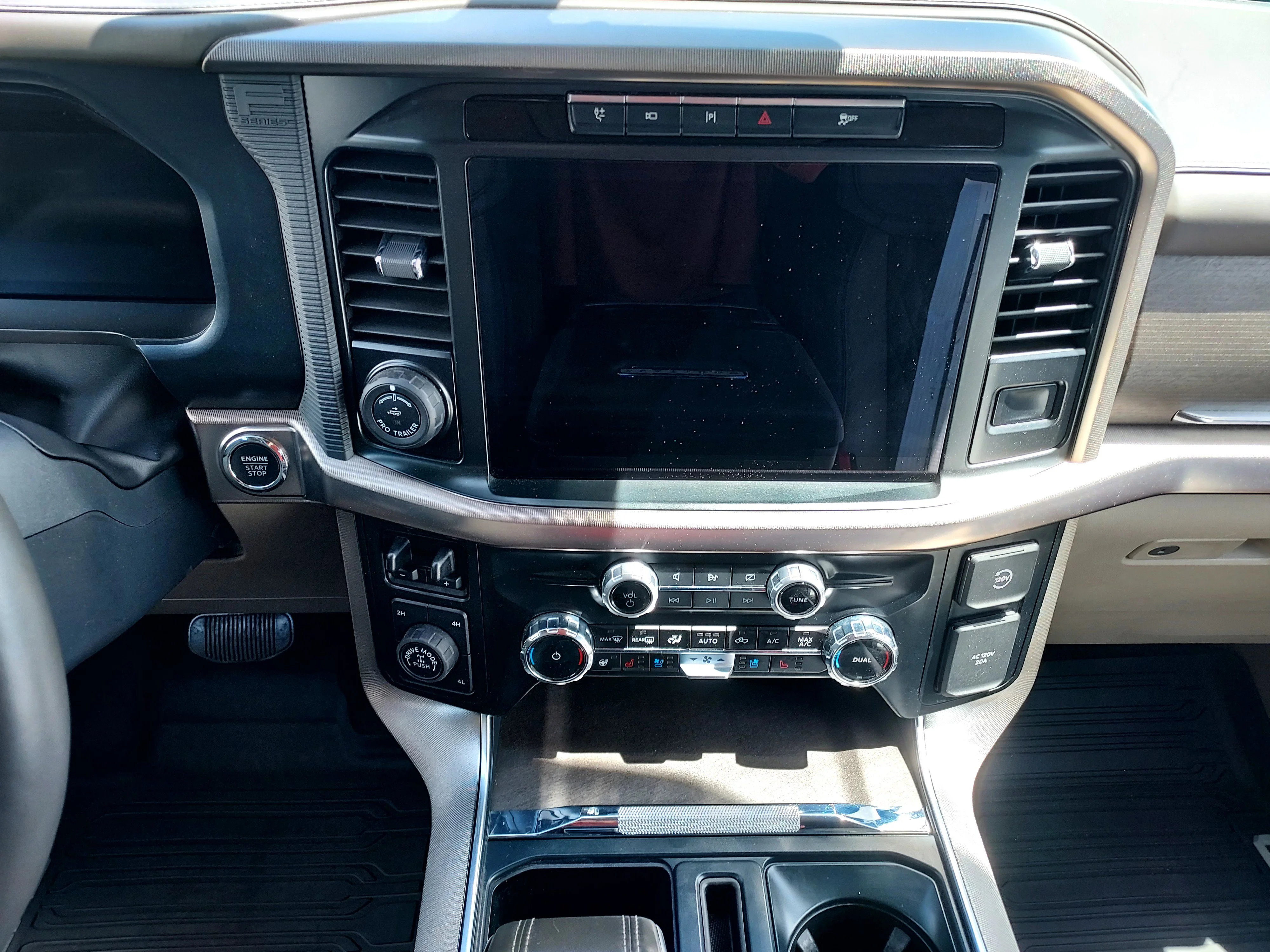Used 2024 White Ford Platinum image 33