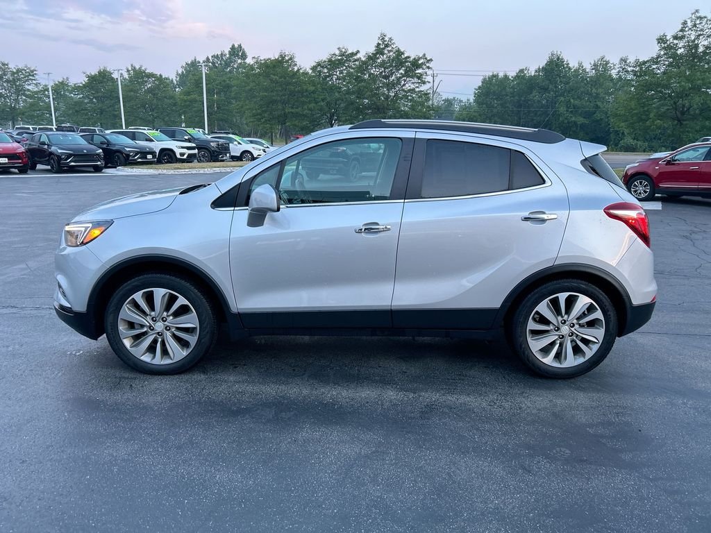 Used 2020 Silver Buick Preferred image 5