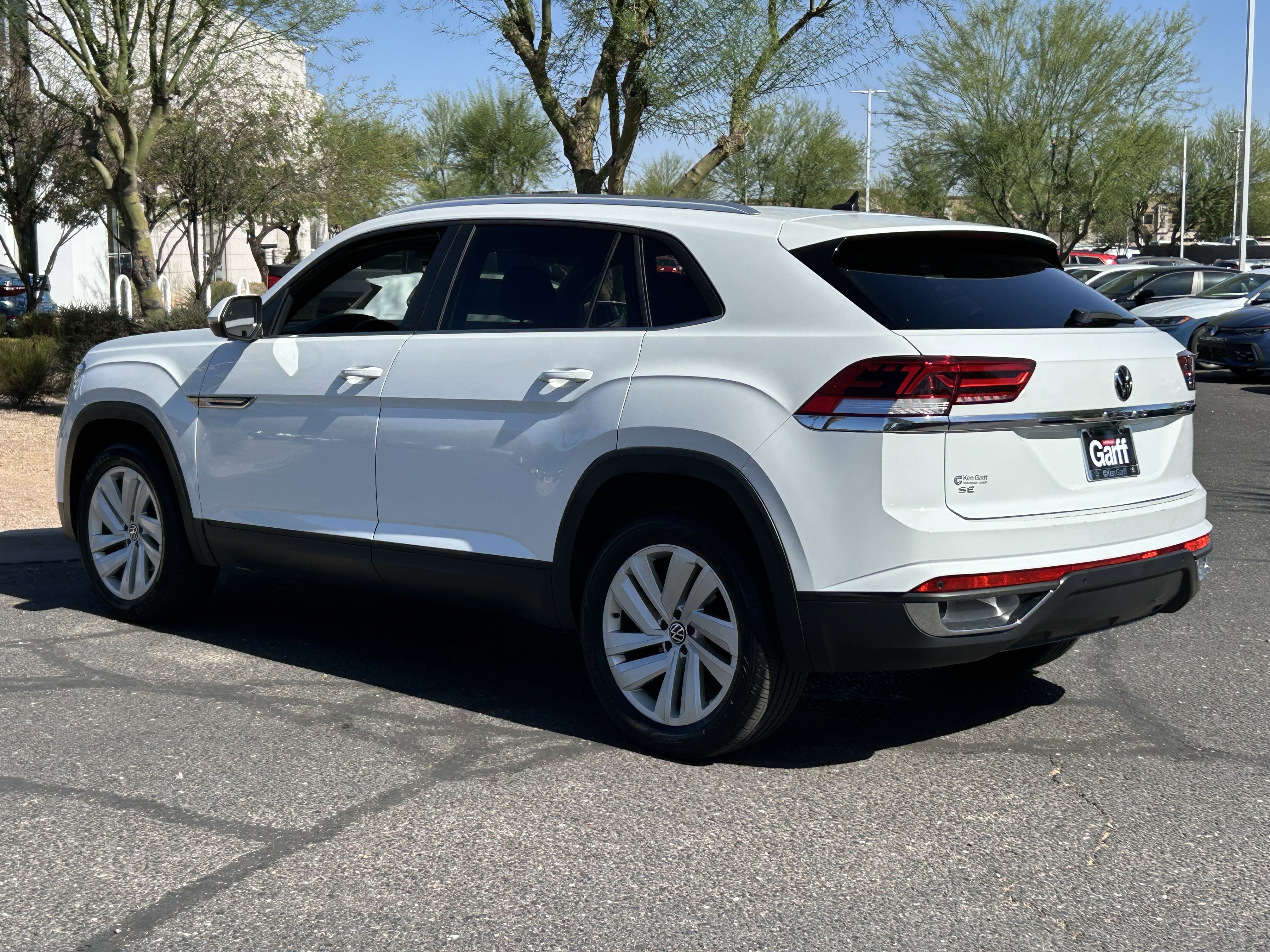 Used 2023 Pure White Volkswagen 2.0T SE w/Technology image 3