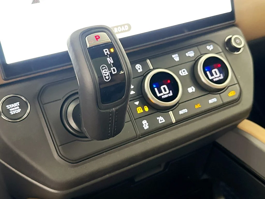 New 2026 Borasco Grey Land Rover X-Dynamic SE image 17