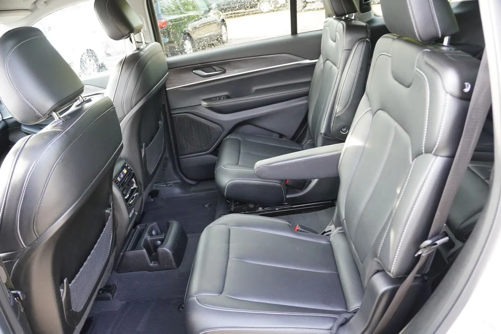 Used 2023 Bright White Clearcoat Jeep Limited image 19