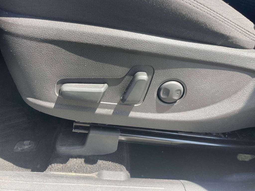 Used 2022 Gray Hyundai XRT image 17