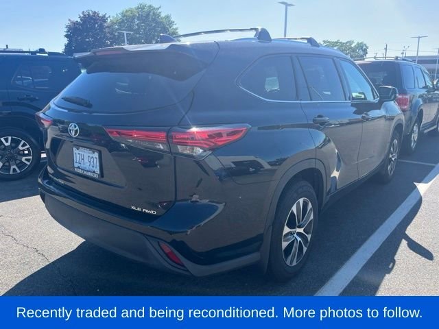 Used 2021 Black Toyota XLE image 3