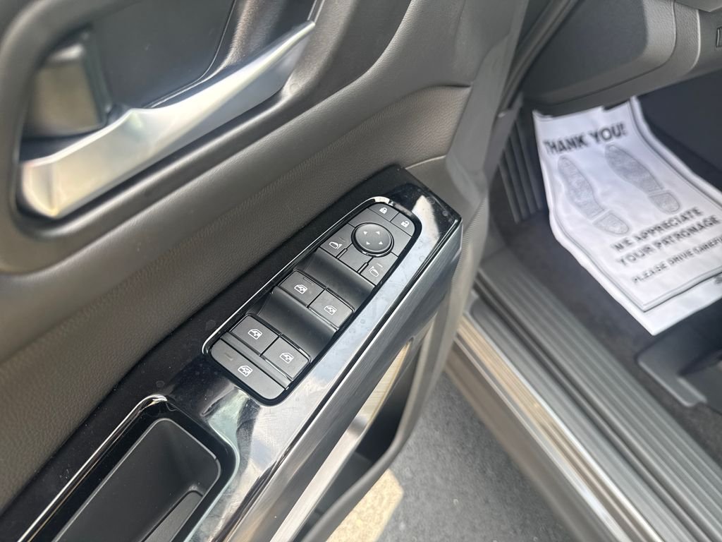 New 2026 Gray Nissan SL image 9