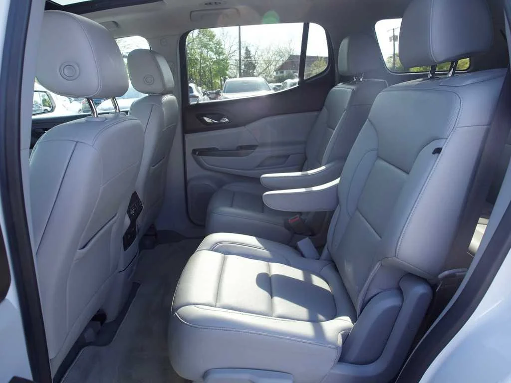 2023 GMC Acadia SLT - Photo 24