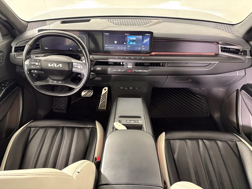 Used 2024 Green Kia GT-Line image 32