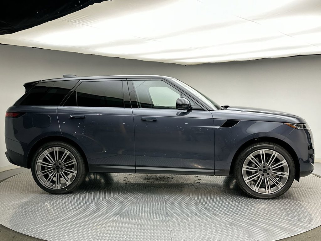 New 2027 Varesine Blue Land Rover SE image 4