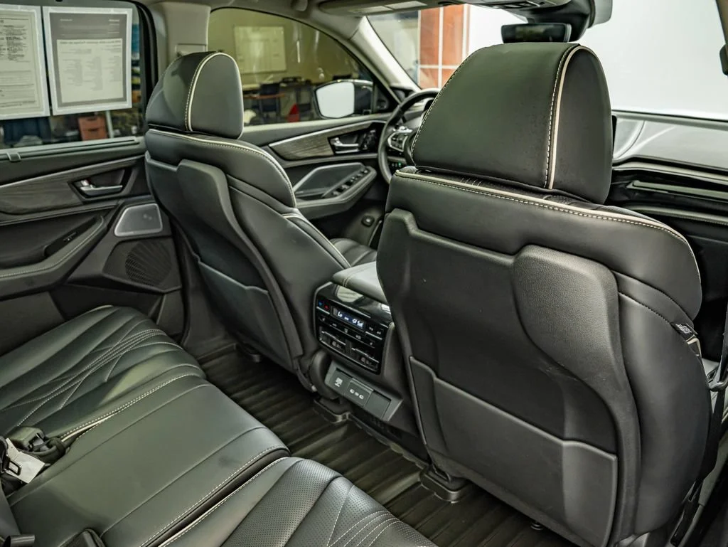 Certified Used 2025 Majestic Black Pearl Acura Advance Package image 40