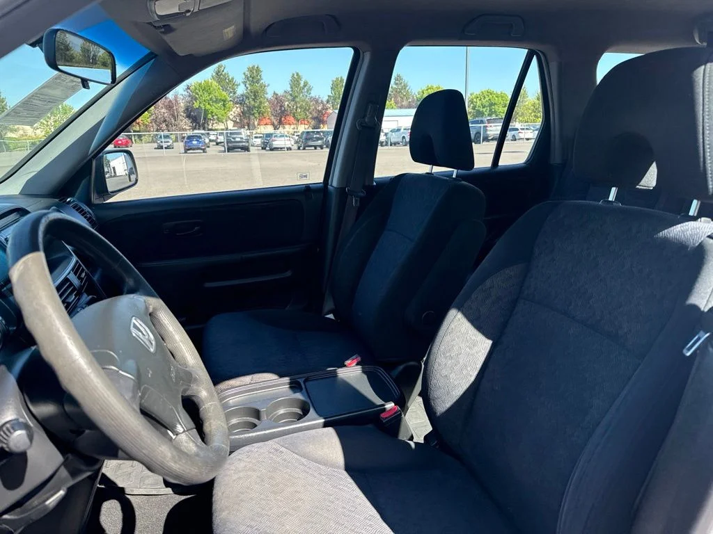 Used 2006 Alabaster Silver Metallic Honda LX image 9