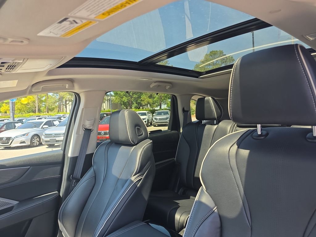 Used 2023  Acura Advance image 27