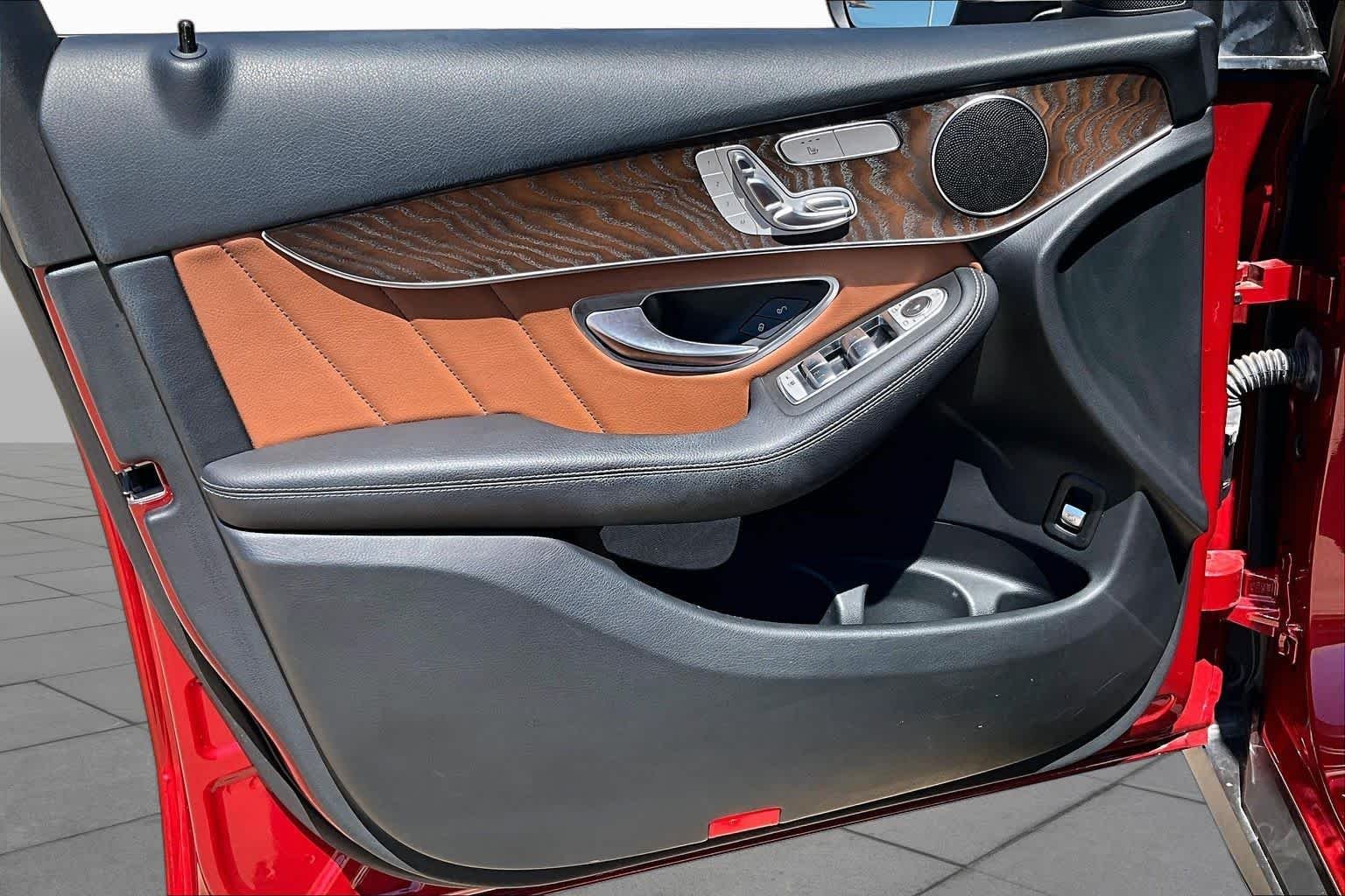 Used 2021 designo Cardinal Red Metallic Mercedes-Benz GLC 300 image 25