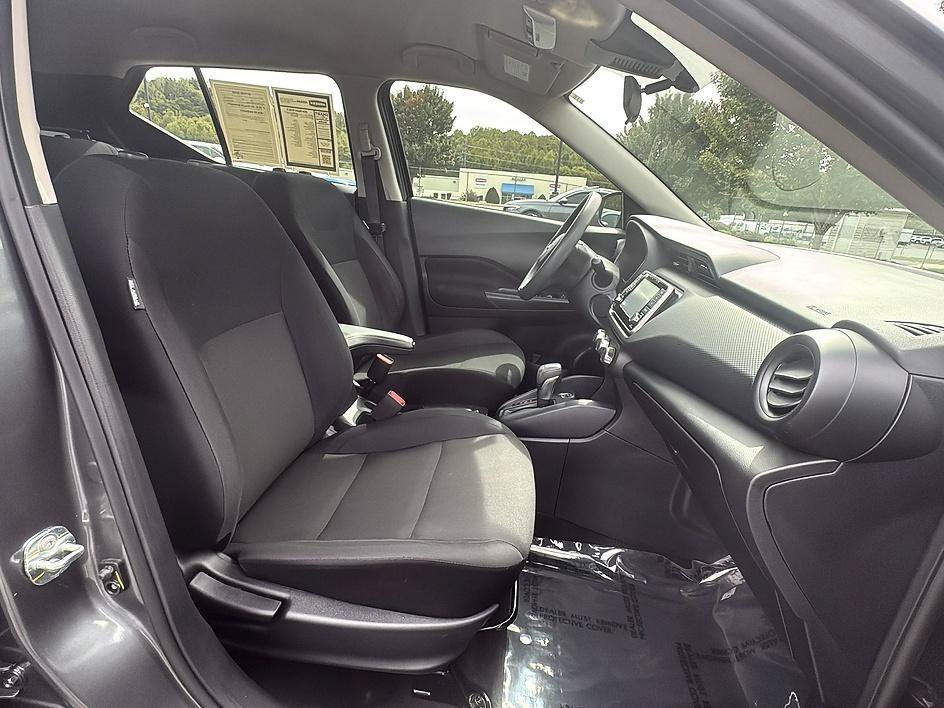 Used 2024 Gun Metallic Nissan S image 25