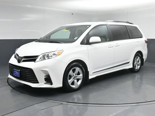 Certified Used 2018 Super White Toyota LE image 3