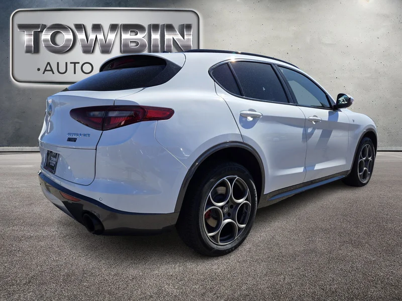 Used 2022 Alfa White Alfa Romeo TI AWD image 4
