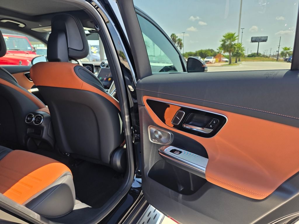 New 2027 Black Mercedes-Benz GLC 300 image 16