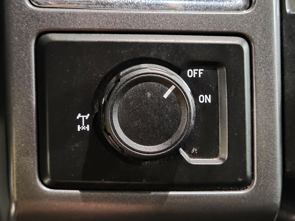 Used 2015 Blue Ford XLT image 31
