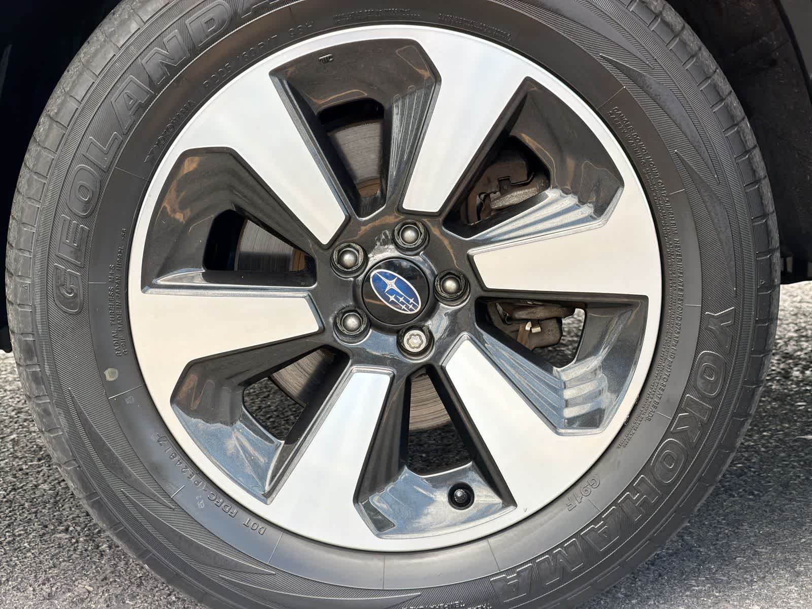 Used 2018 Jasmine Green Metallic Subaru Premium image 14