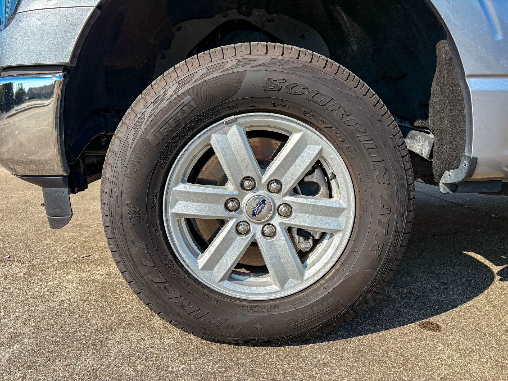 Used 2023 Silver Ford XLT image 31