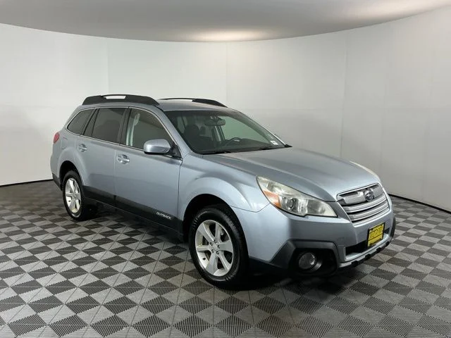 Used 2013 Silver Subaru 2.5i Premium image 3
