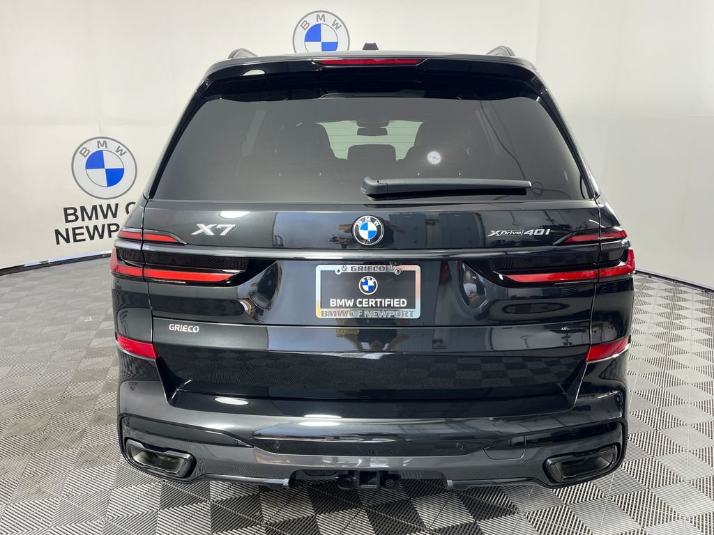 Used 2025 Black BMW xDrive40i image 11