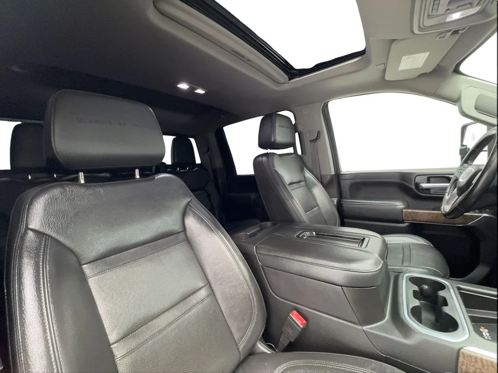 Used 2021 Black GMC Denali image 32