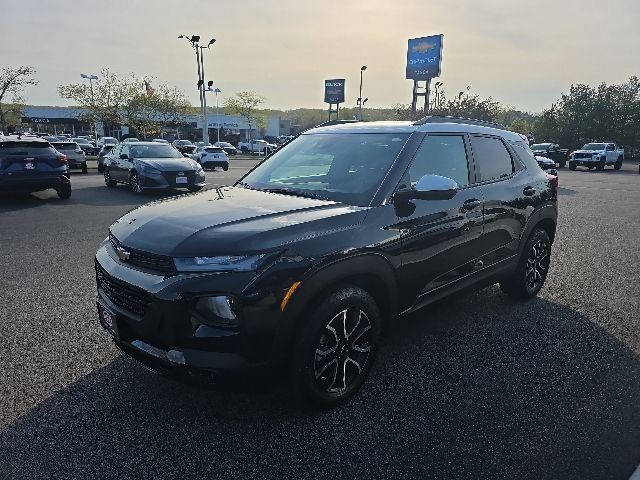 Used 2023 Black Chevrolet ACTIV image 6