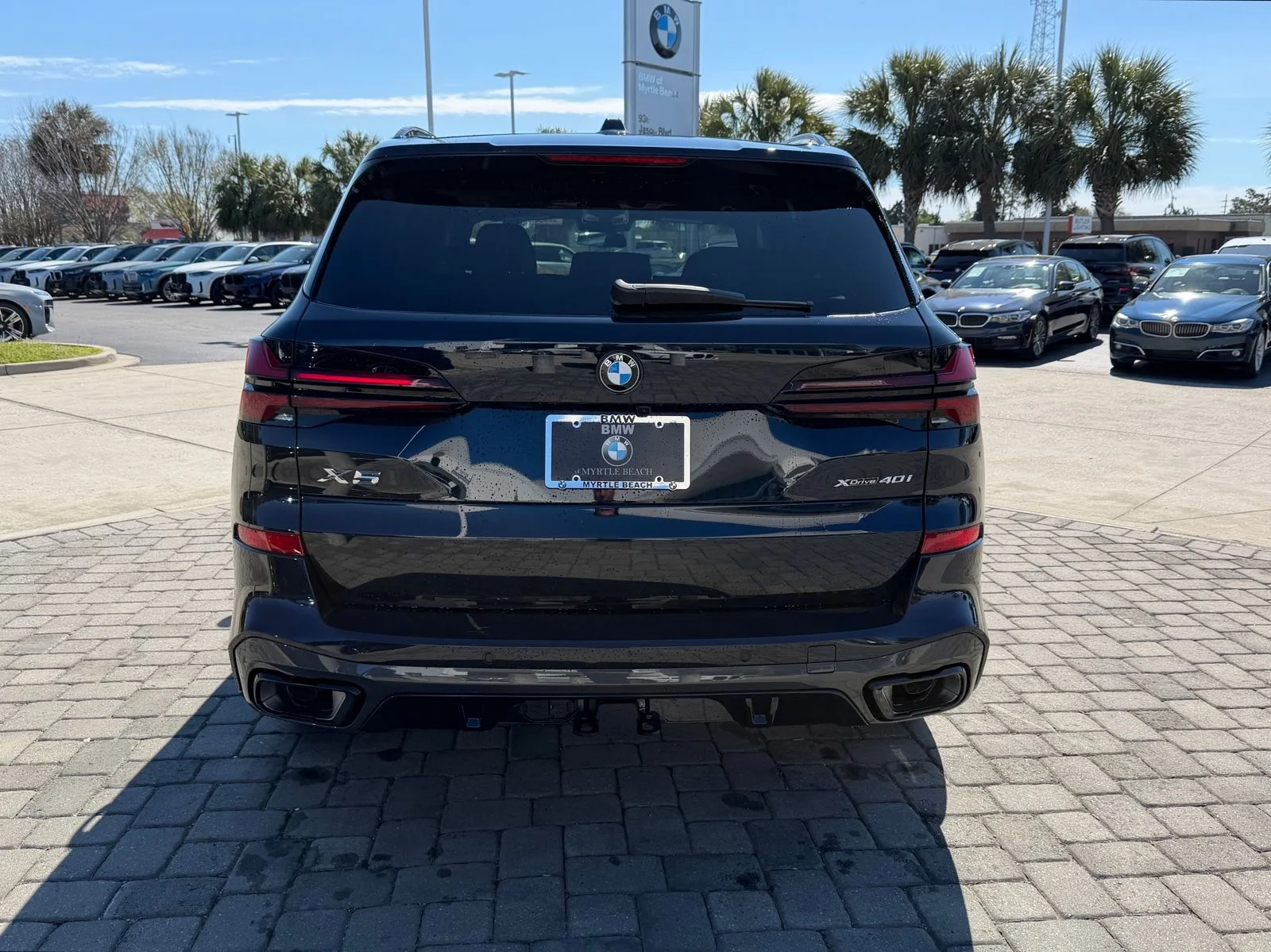 Used 2026 Carbon Black Metallic BMW xDrive40i image 10