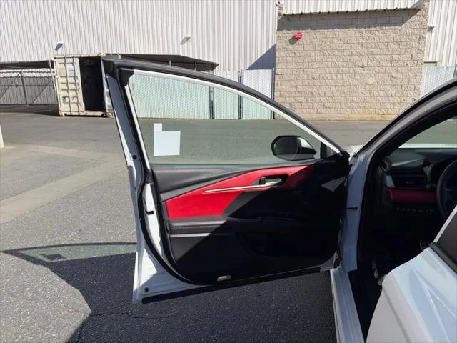 Certified Used 2025 MID BLK/WIND CHILL Toyota  image 13