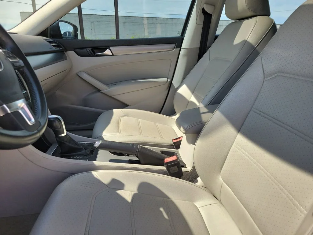 Used 2014 Gray Volkswagen 2.0L TDI SE image 17