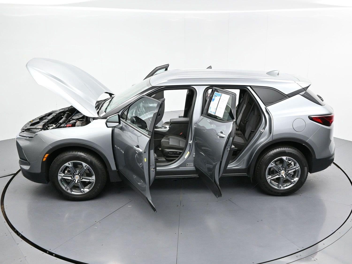 Used 2025 Sterling Gray Metallic Chevrolet 2LT image 39