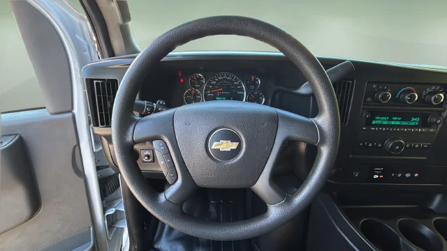 Used 2025 White Chevrolet Work Van image 17