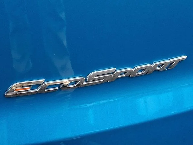 Used 2018 Blue Ford SE image 29