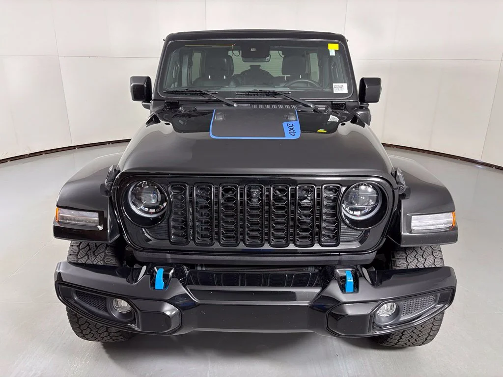 Used 2024 Black Jeep High Altitude 4xe image 3