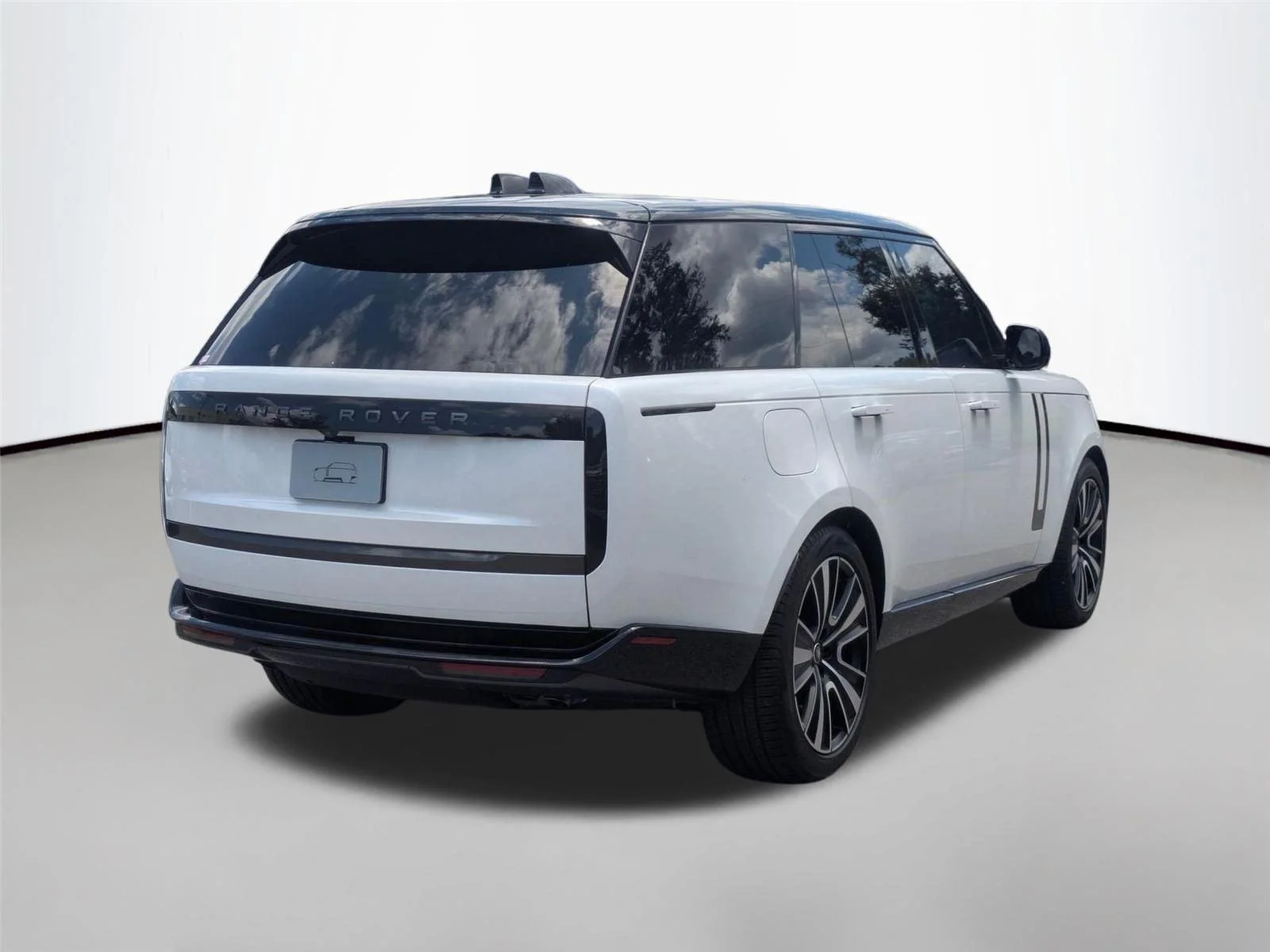 Certified Used 2025  Land Rover SE image 5