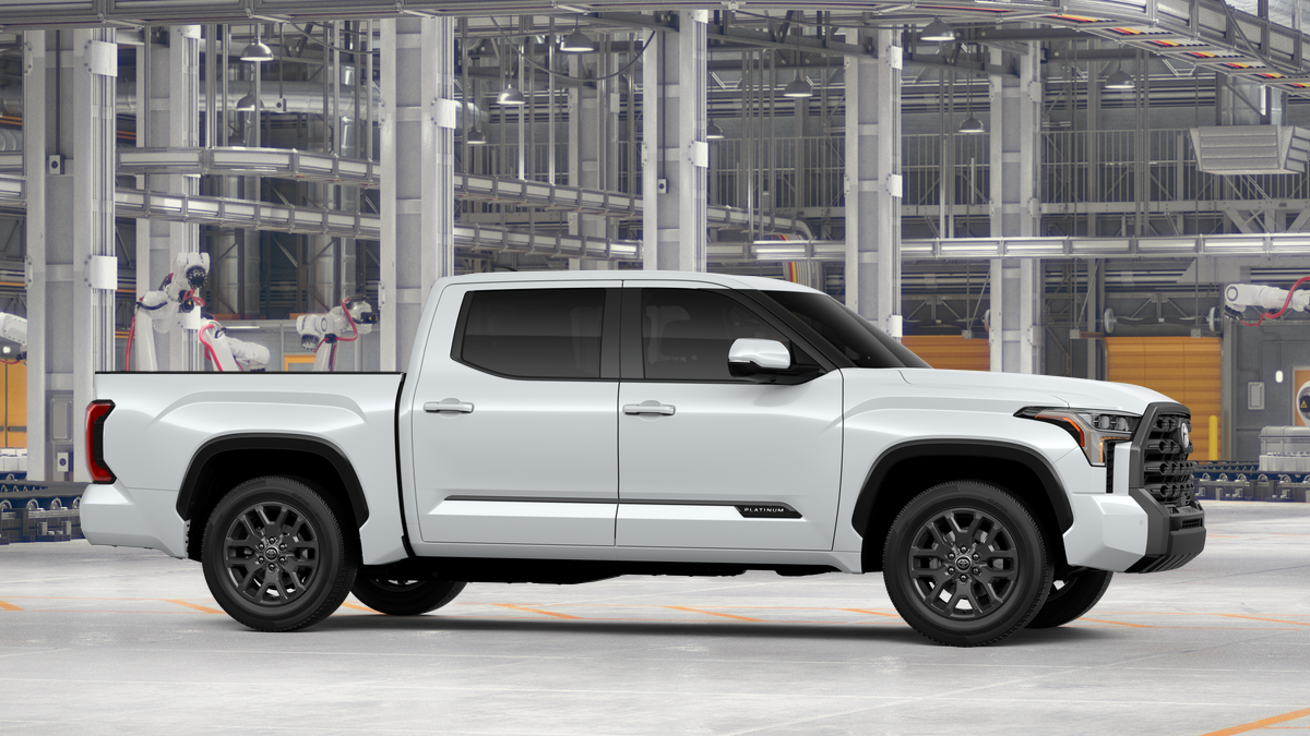New 2026 Wind Chill Pearl Toyota Platinum image 13