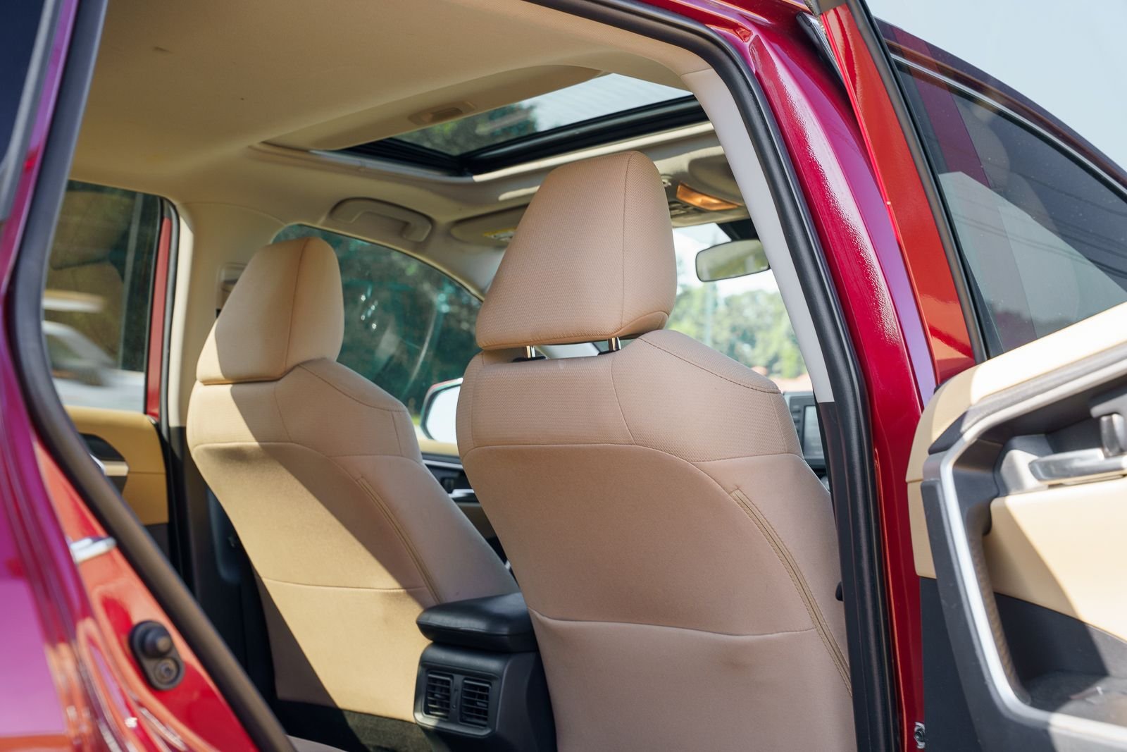 Used 2019 Red Toyota XLE image 16
