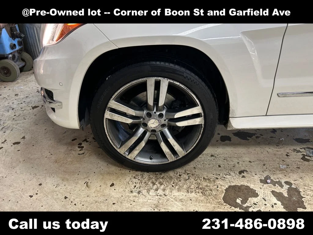 Used 2014  Mercedes-Benz GLK 350 image 10