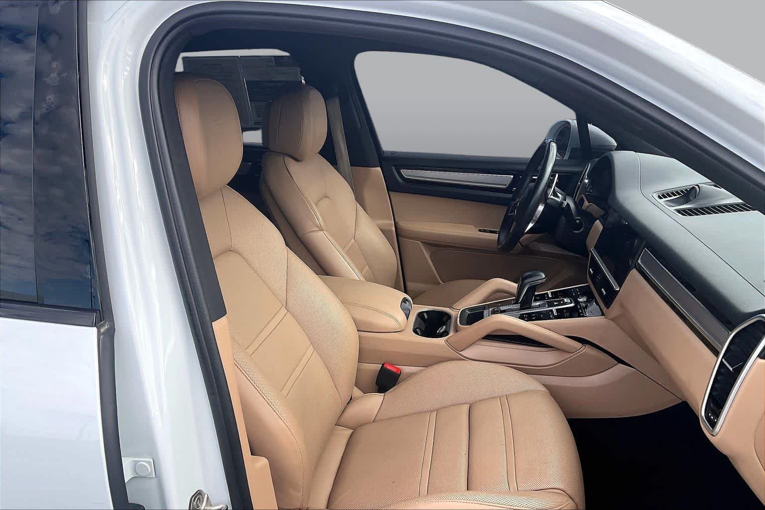 Used 2022  Porsche  image 9