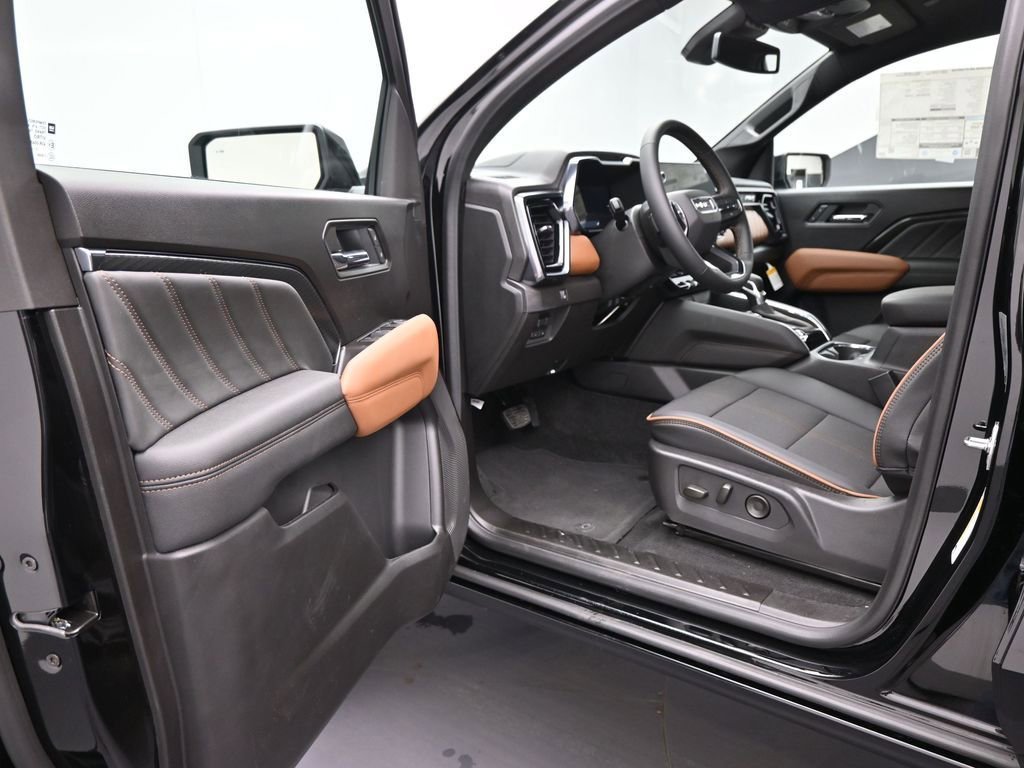 2026 GMC Canyon AT4 - Photo 11